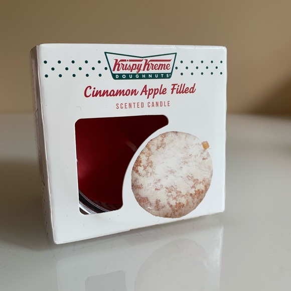 GWP Free with $50 Purchase Krispy Kreme Candle - Picture 2 of 3